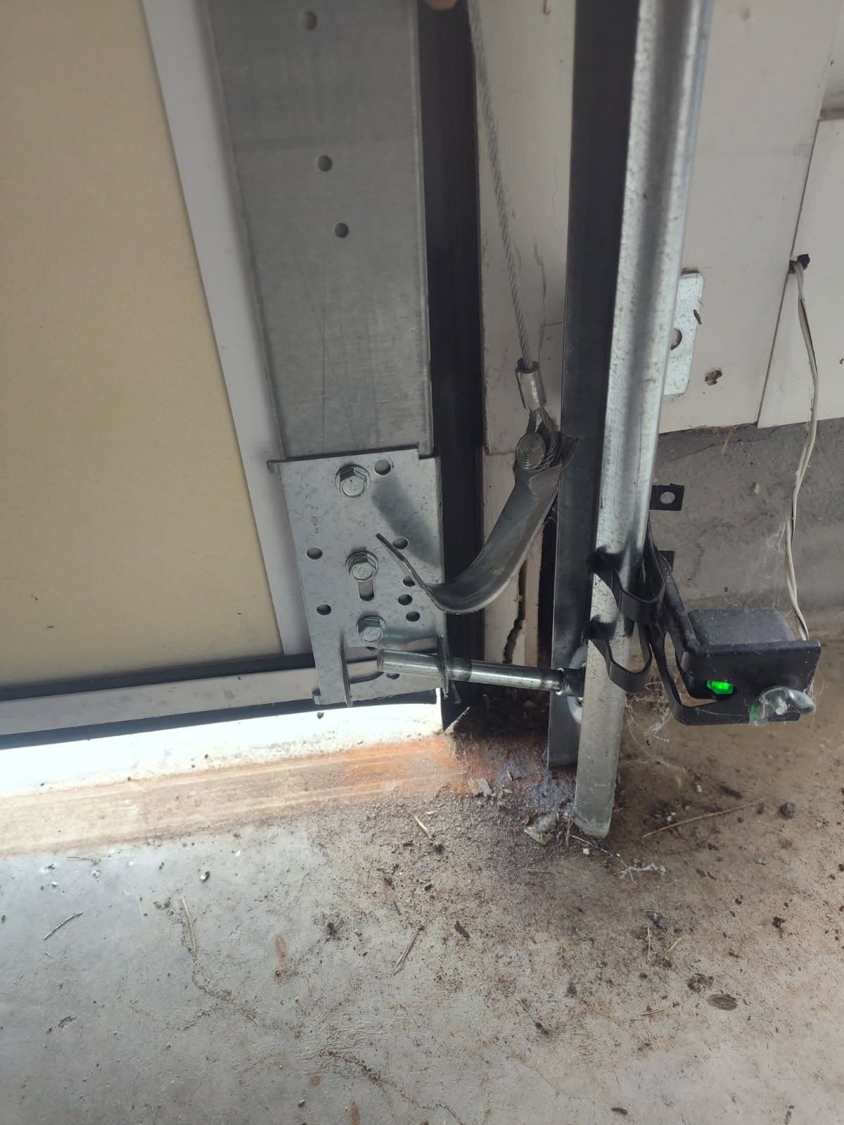 Quick Solutions for Misaligned Garage Doors image