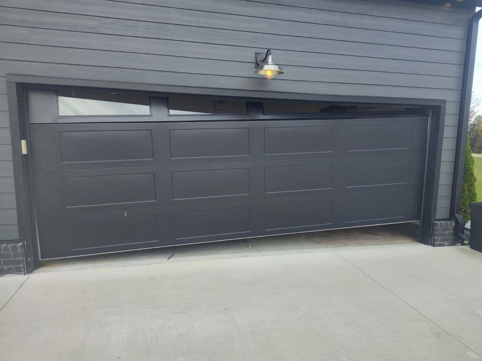 Gallery photos for Quick Solutions for Misaligned Garage Doors: Image #1